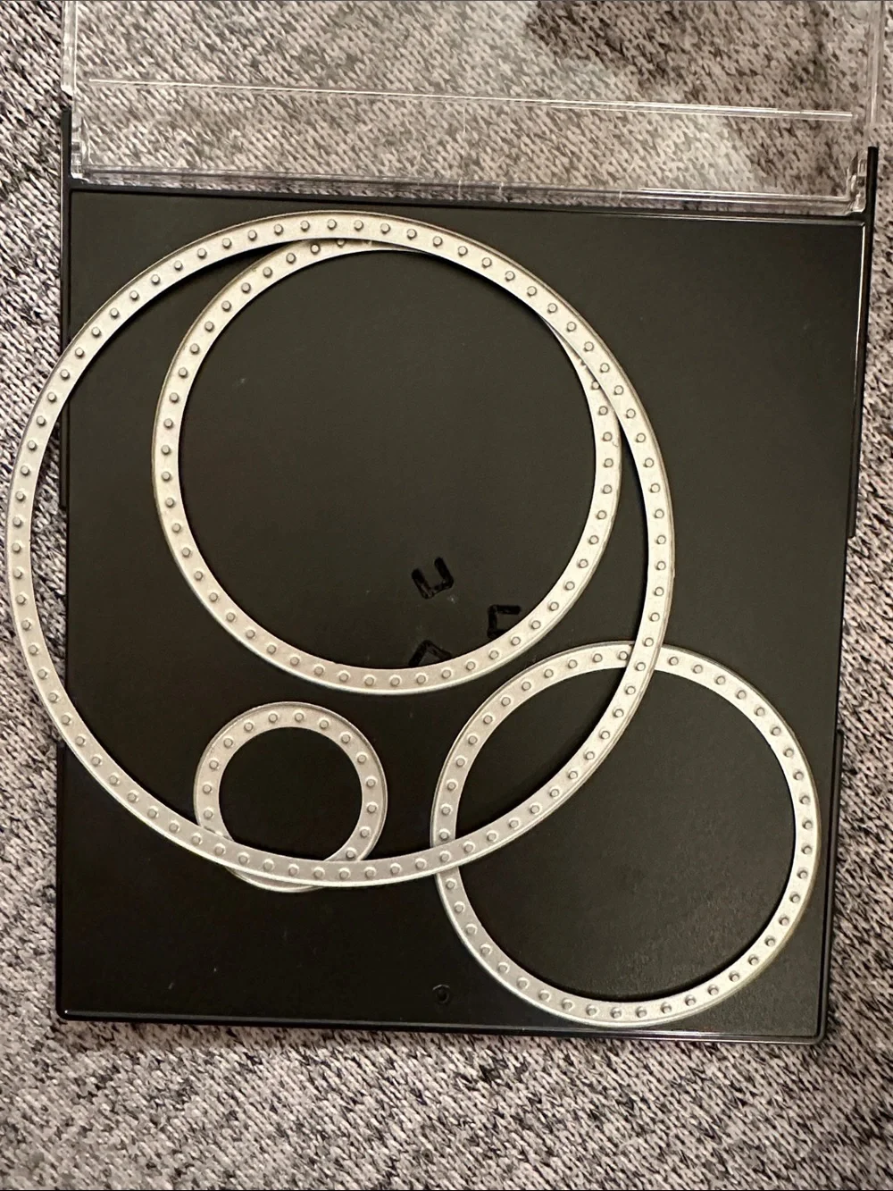 8 Piece Lifestyles Circle Nesting Cutting Dies Set On Magnetized CD Case